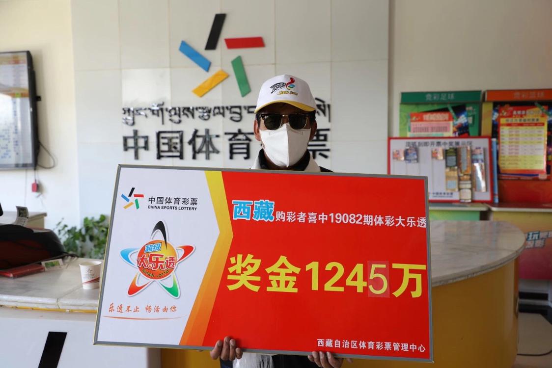 香港6合开彩今日开奖直播现场实录，最新消息与彩民热切期待，香港6合开彩今日开奖直播，现场实录与彩民热切期待